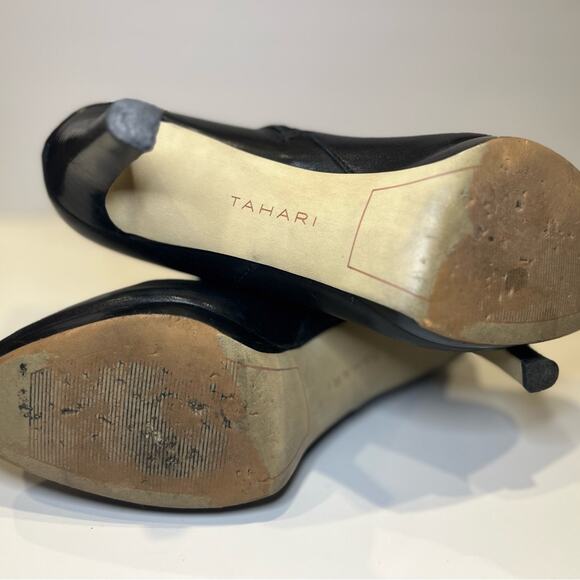 Tahari Serena Women's Leopard Booties Size 8 - Picture 5 of 5